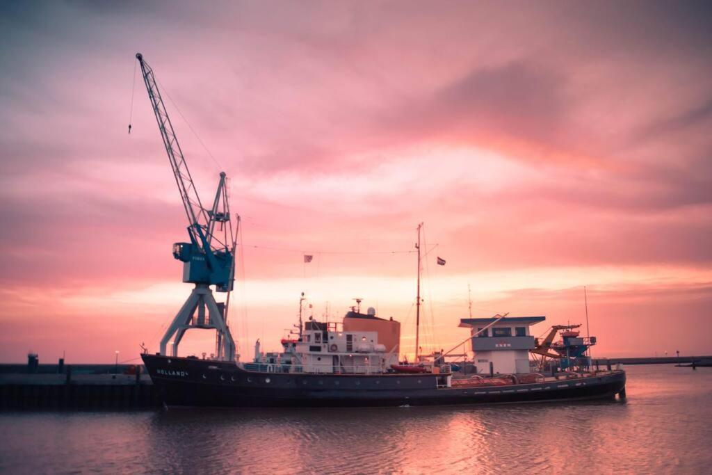 Unieke Woonboot In Harlingen Apartment Exterior foto