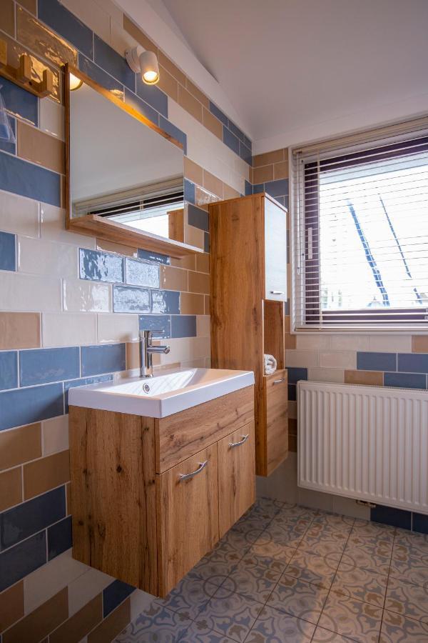 Unieke Woonboot In Harlingen Apartment Exterior foto